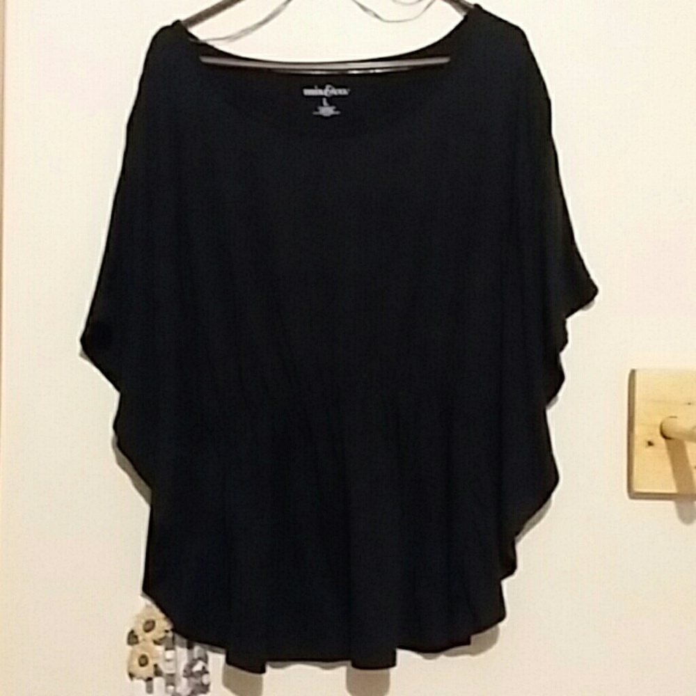 Black synched waist wing armed top